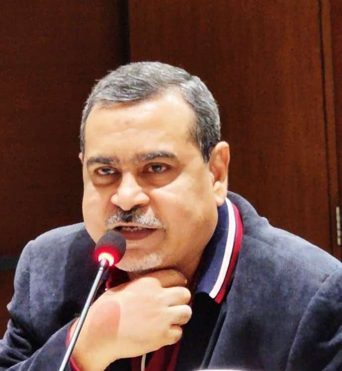 ২৪ তম ইসির ২৫ তম ইসির কাছে দায়িত্ব হস্তান্তর